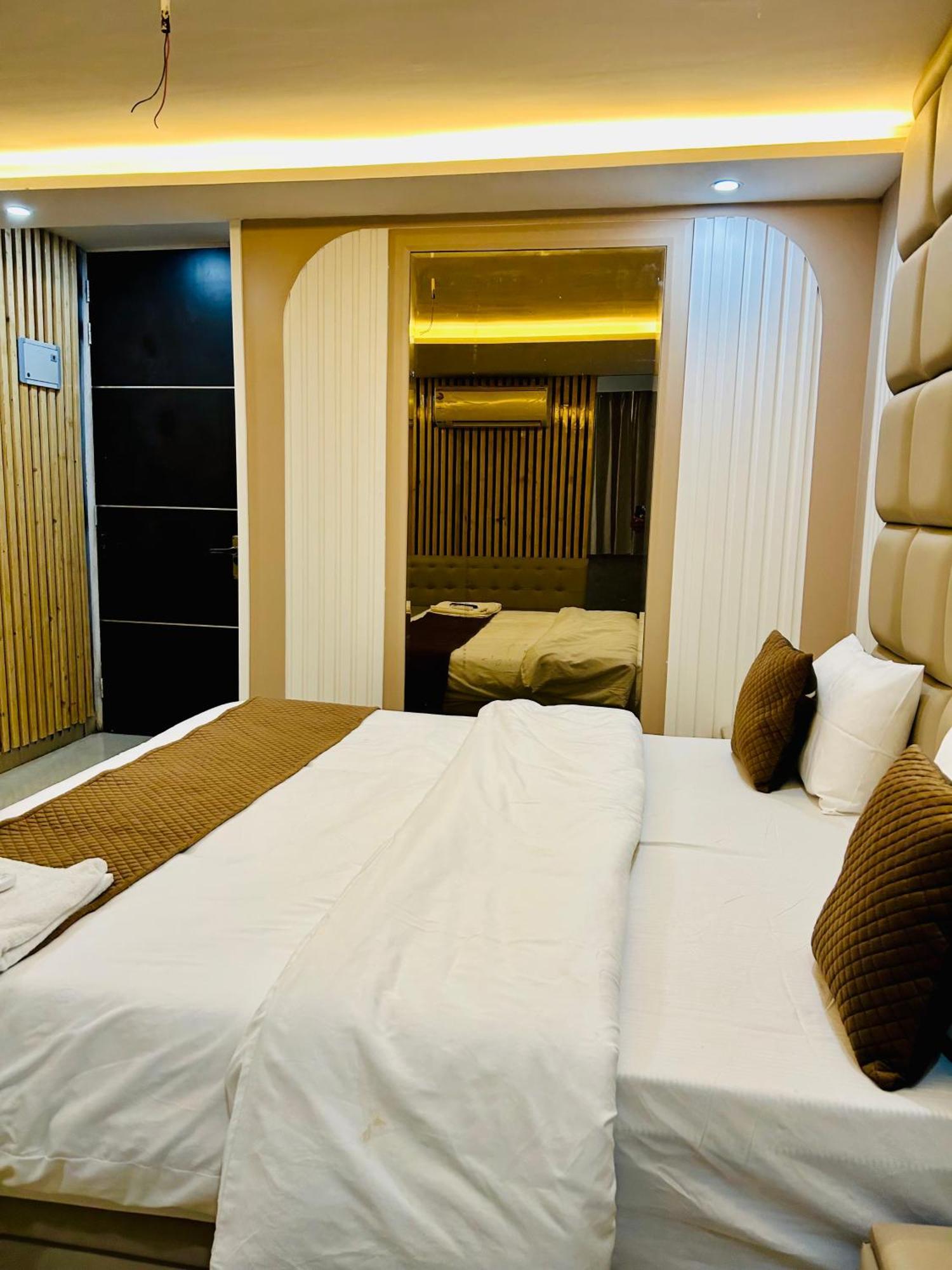 Bob Adventures Hotel Дехрадун Екстериор снимка